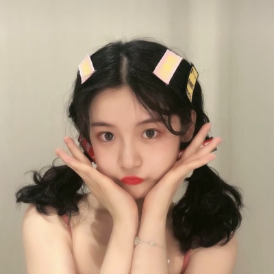 崎岖山路的车手